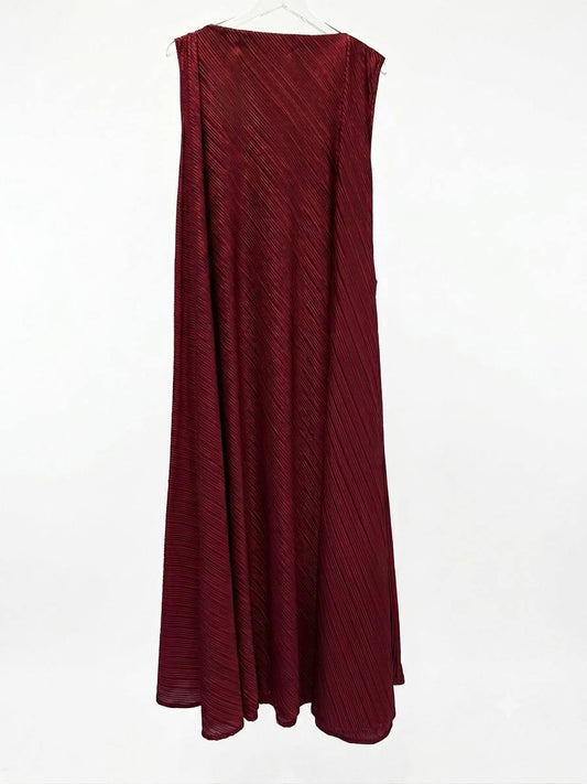 Under abaya maron